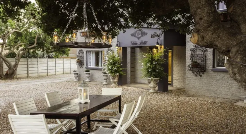 Villa Petit - Image 1