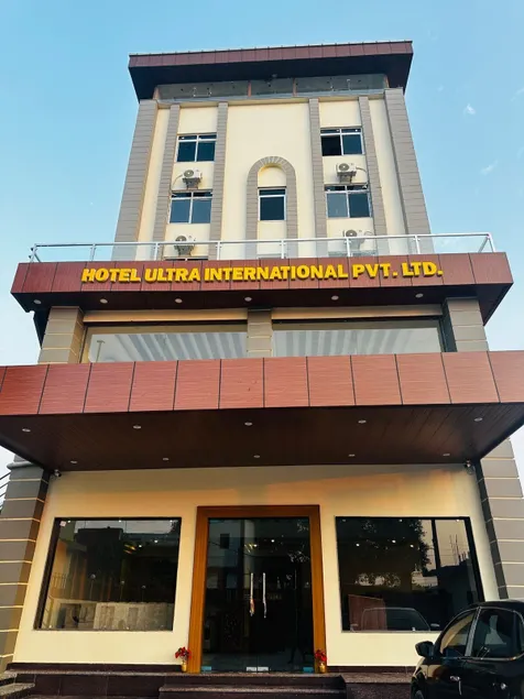 Hotel Ultra International - Image 1