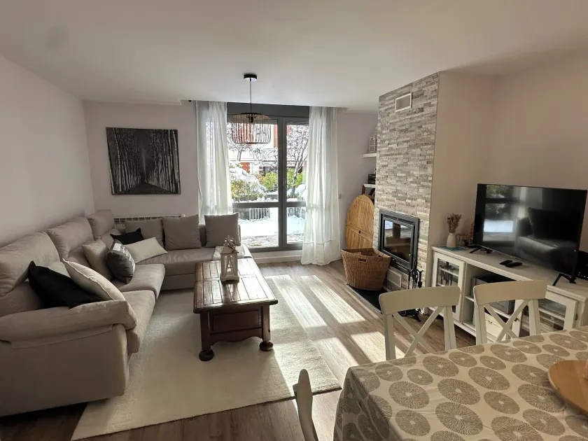 Kinderfreundliches Apartment mit Pool, Garten und Terrasse | Bergblick - Image 1