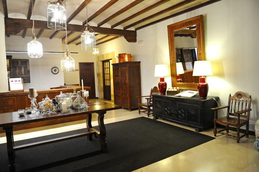 Parador de Santillana del Mar - Lobby