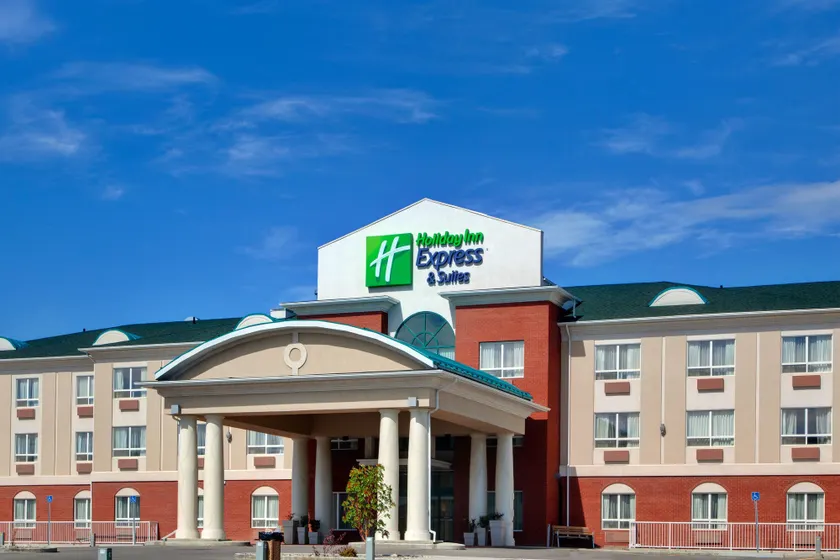 Holiday Inn Express Hotel & Suites-Hinton by IHG - Image 1