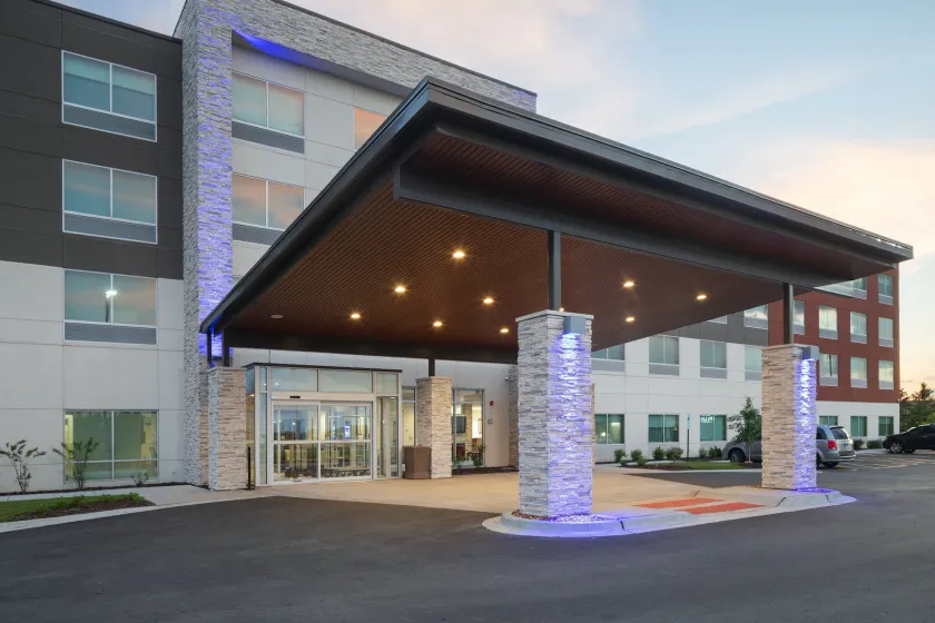 Holiday Inn Express & Suites - Bourbonnais East - Bradley by IHG - Image 1