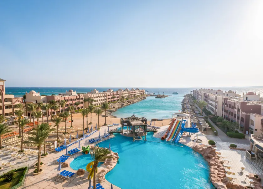  Sunny Days El Palacio Resort & Spa - Image 1
