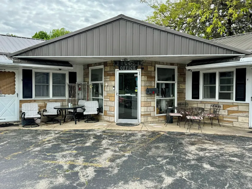 Napps Motel - Image 1