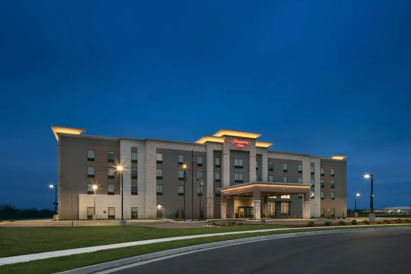 Hampton Inn Wichita Northwest - Image 1