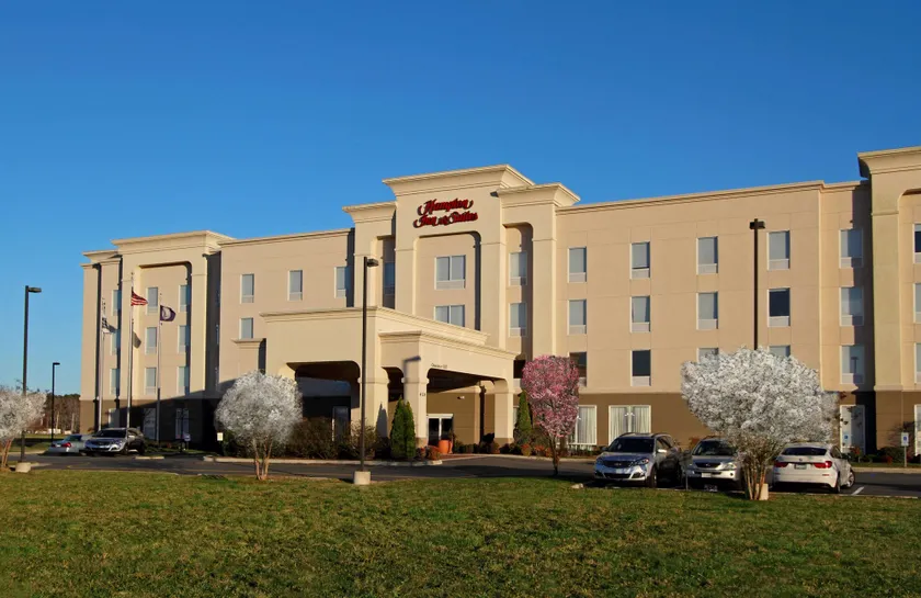 Hampton Inn & Suites Exmore - Eastern Shore - Image 1