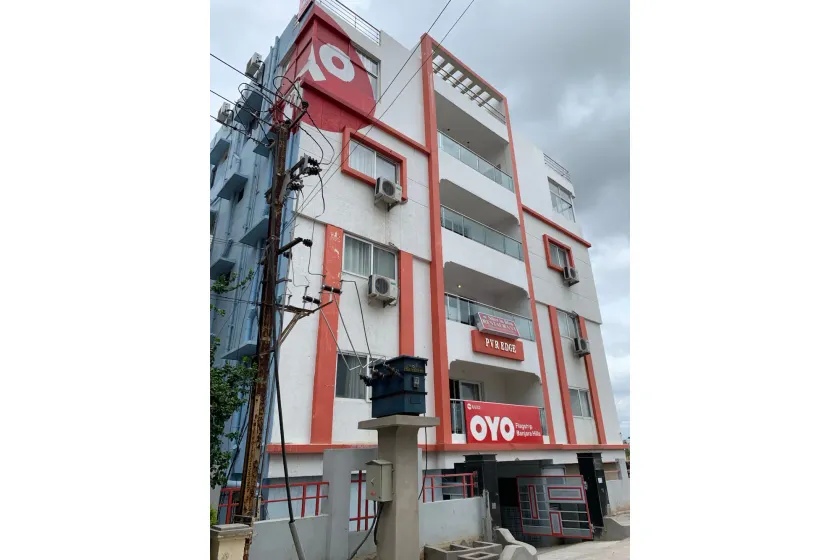 Capital O 44354 Jubilee Banjara Suites - Image 1