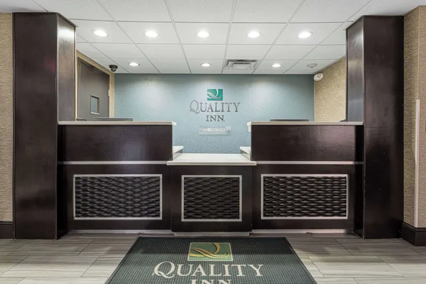 Quality Inn Asheville Downtown Tunnel Rd - Image 1
