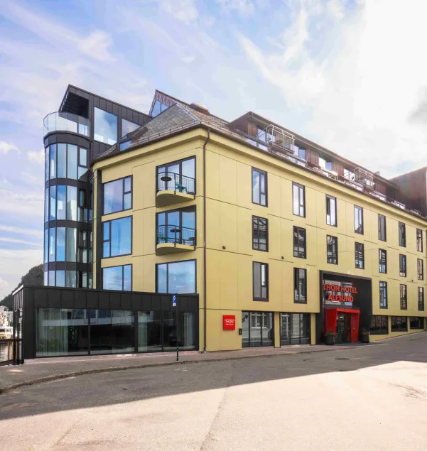 Thon Hotel Ålesund - Image 1