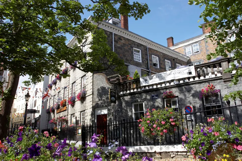 Best Western Moores Central Hotel - Image 1