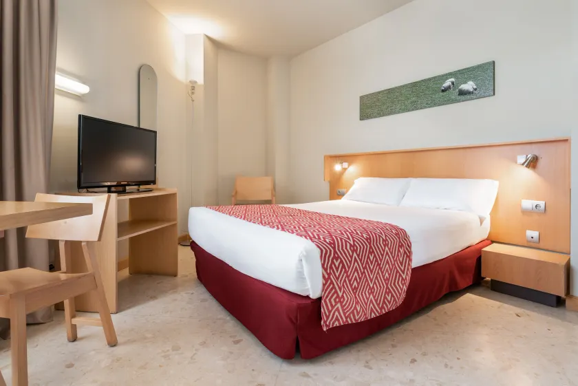 Aparthotel Exe Campus San Mamés - Image 1
