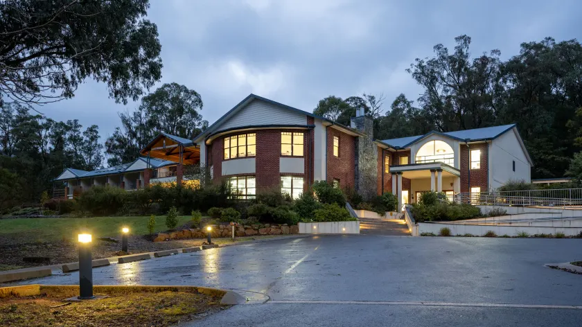 Elkanah Lodge and Conference Centre - Image 1