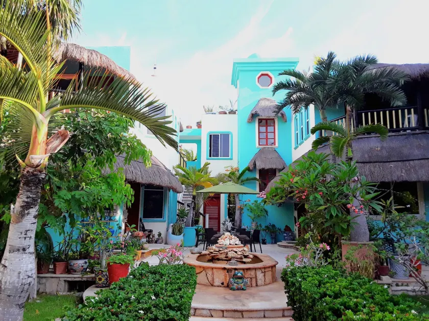 Casa Gatos Suites - Image 1