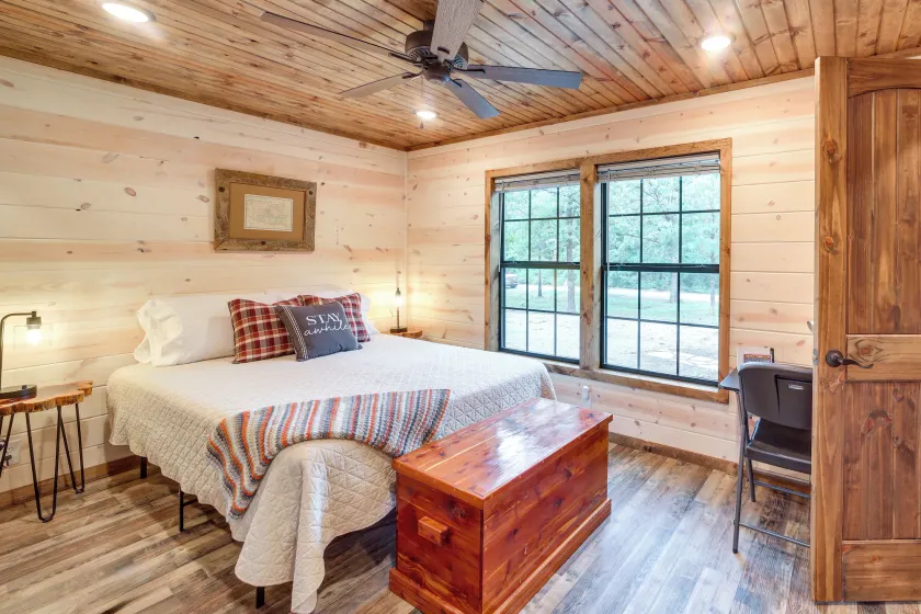 Mcalester Vacation Rental w/ Private Hot Tub - Innvendig