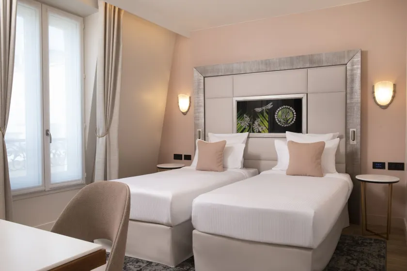 Hôtel des Champs-Elysées - Image 1