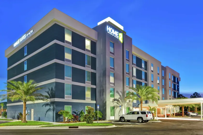 Home2 Suites by Hilton Jacksonville-South/St. Johns Town Ctr - Image 1
