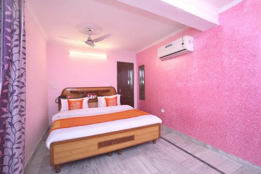 Hotel O Rajesh Palace - Image 1