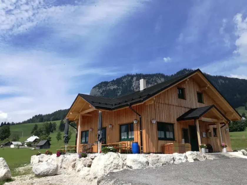 Stoffis Hütten - Image 1