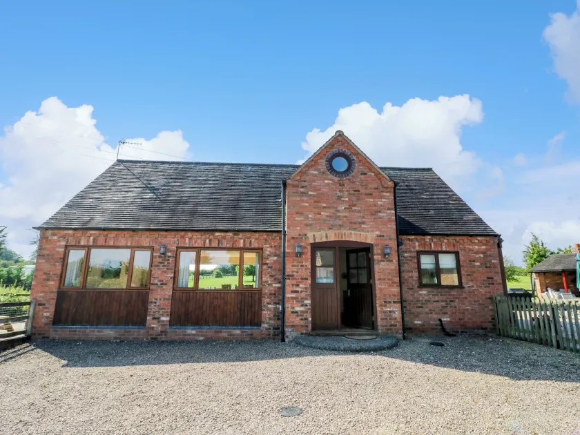 Little Owl Barn - Image 1