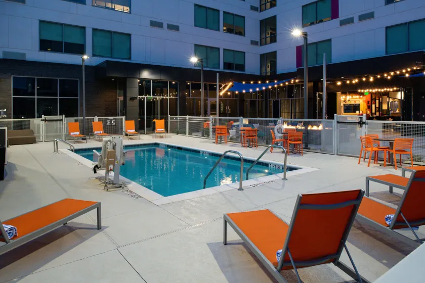 Aloft by Marriott Charlotte Airport - Image 1