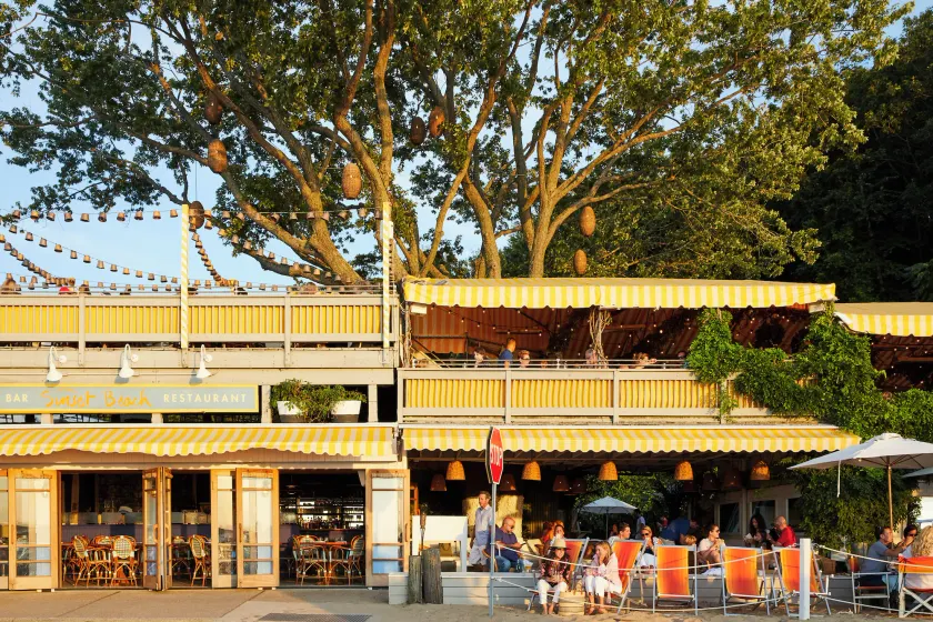 Sunset Beach Hotel - Image 1