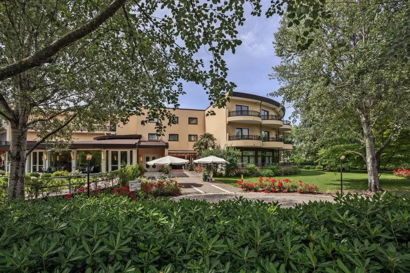 Park Hotel Junior - Image 1