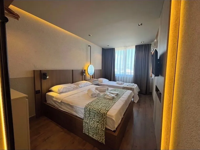 Aterna Hotel - Image 1