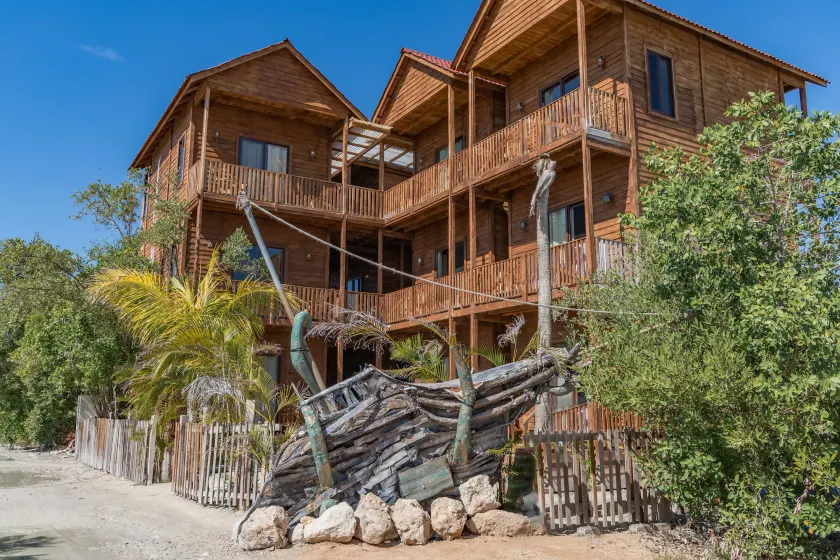 Krak-Inn Holbox - Pet Friendly - Image 1