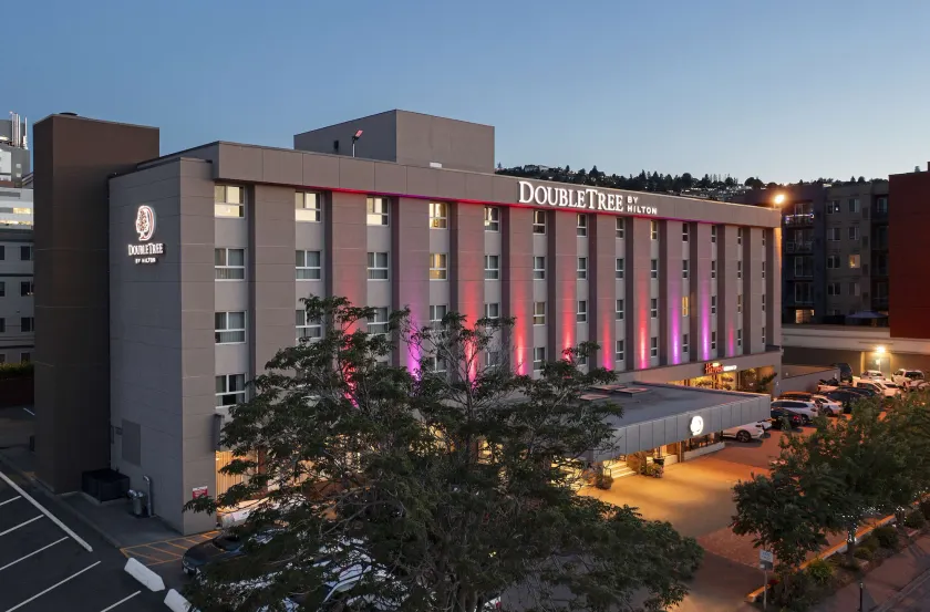 Doubletree by Hilton Hotel Kamloops - Image 1