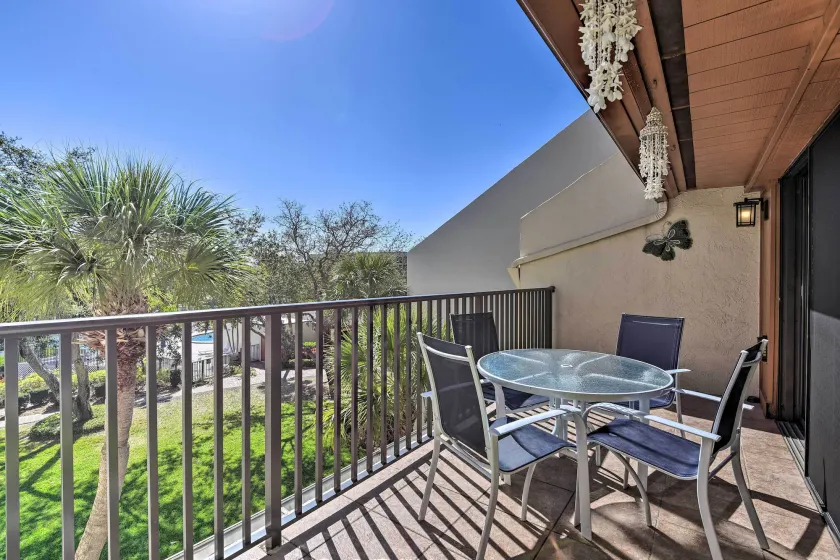 Siesta Key Condo: Resort Amenities, Walk to Beach! - Image 1