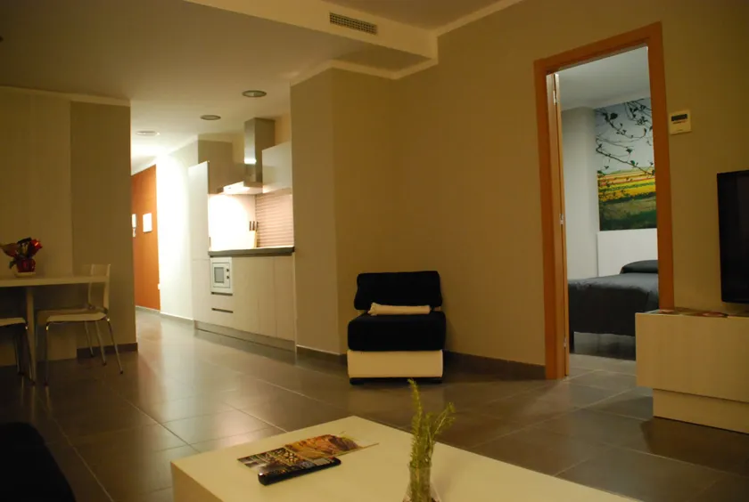 Aparthotel Meseguer - Image 1
