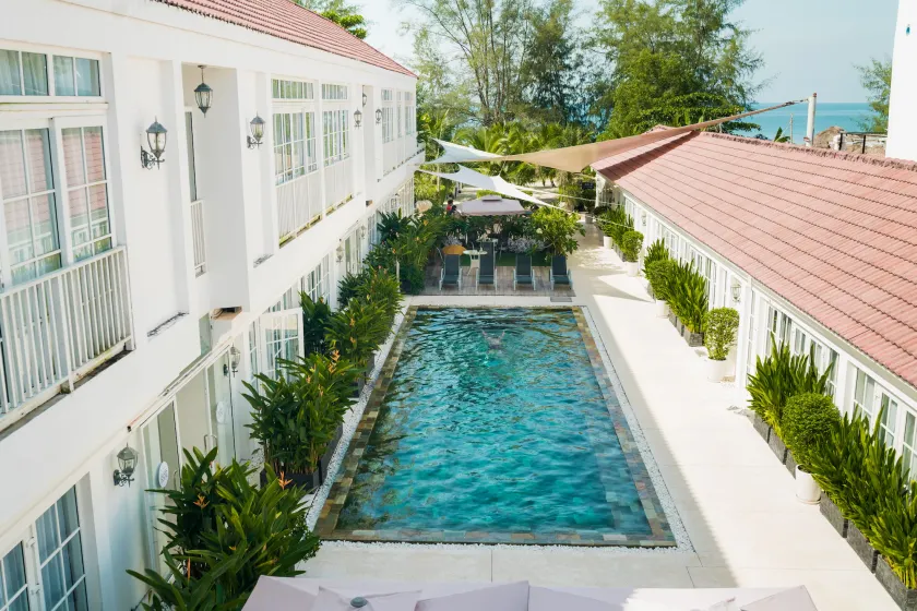 White Boutique Hotel and Residences - Image 1