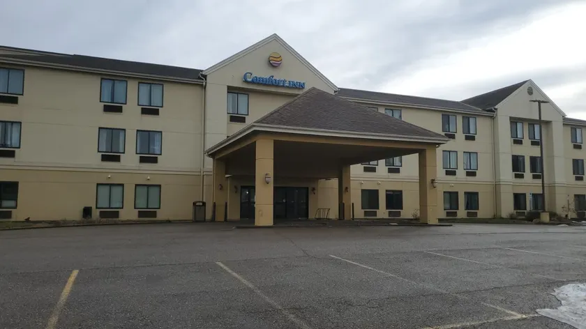 Cambridge Inn by Capital O near I-70 I-77 - Image 1