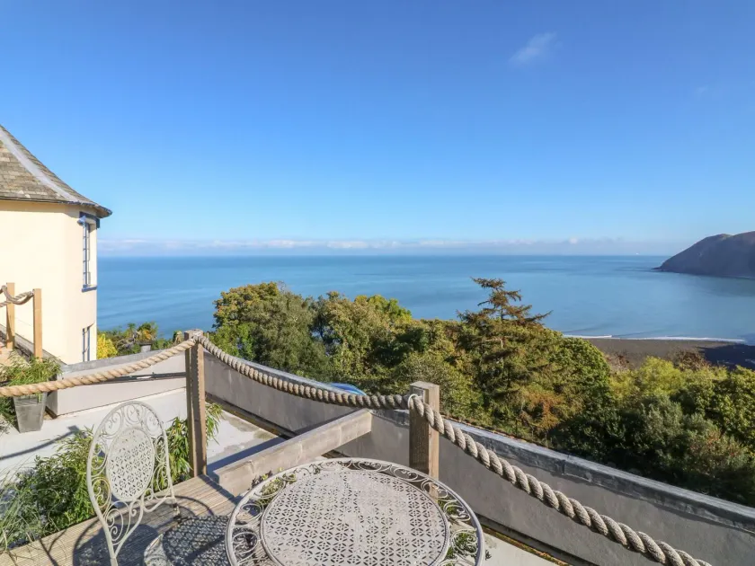 C S Lewis Balcony - Image 1