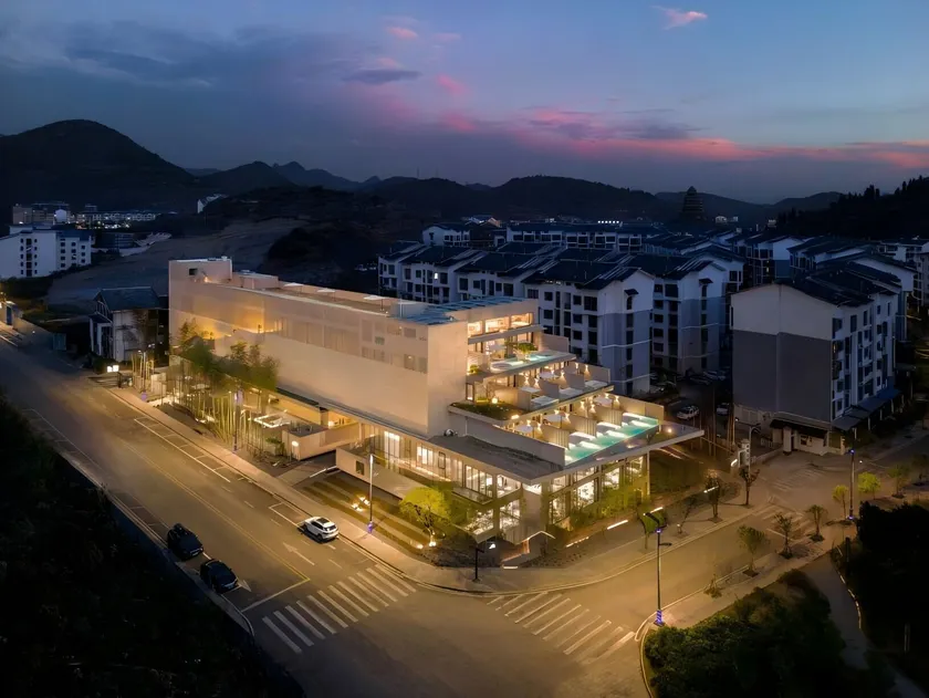 Huangguoshu Duobei Yunshe Hotel - Image 1