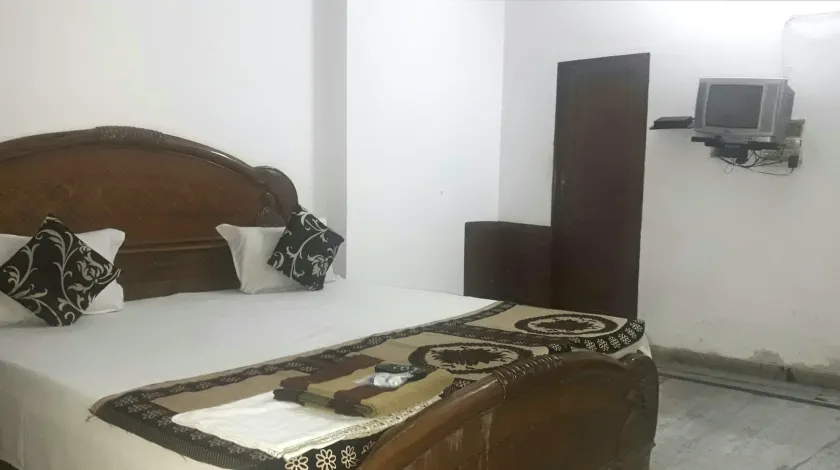 Rajdhani guest house - Image 1