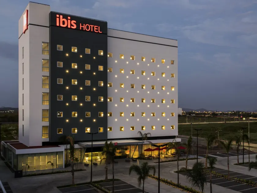 Ibis Mazatlan Marina - Image 1