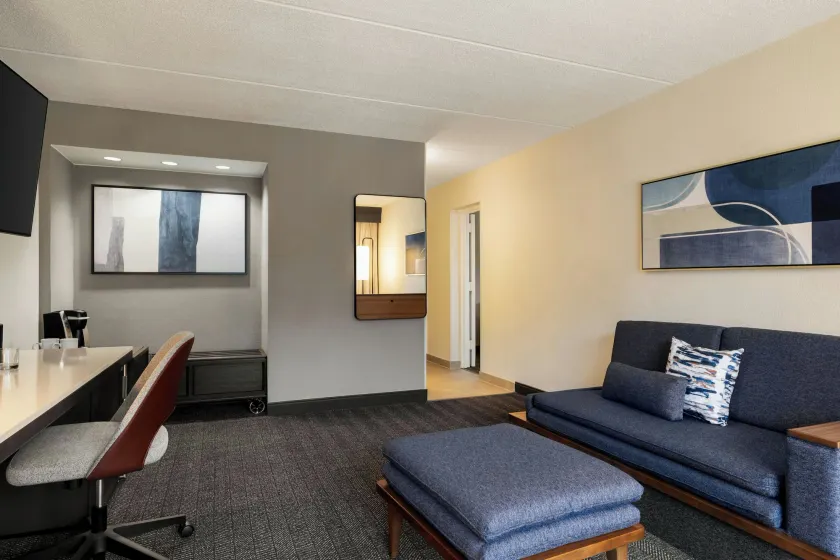 Courtyard by Marriott Atlanta Northlake - Image 1