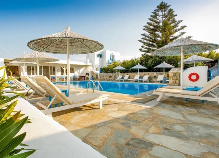 Anemos Hotel & Apartments - Image 1