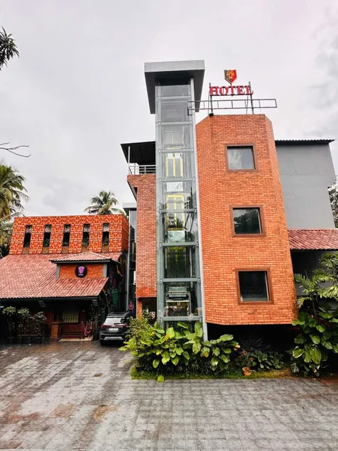 YAM HOTEL  - Image 1