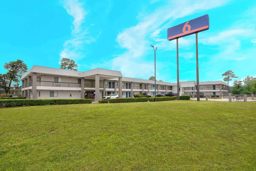 Motel 6 Texarkana, TX - Image 1