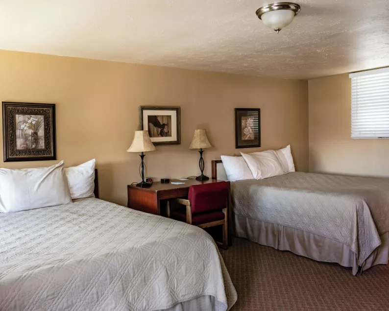 Oregon Trail Inn - Image 1