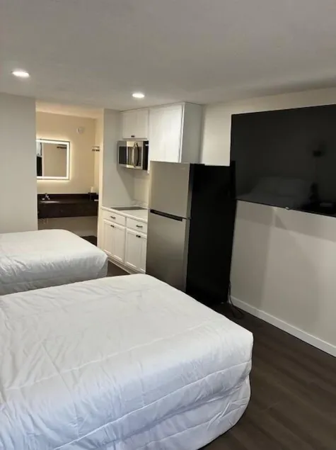 Suite Stay - Talladega - Image 1