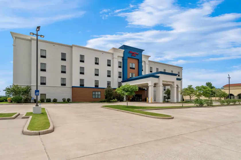 Hampton Inn Marion - Image 1