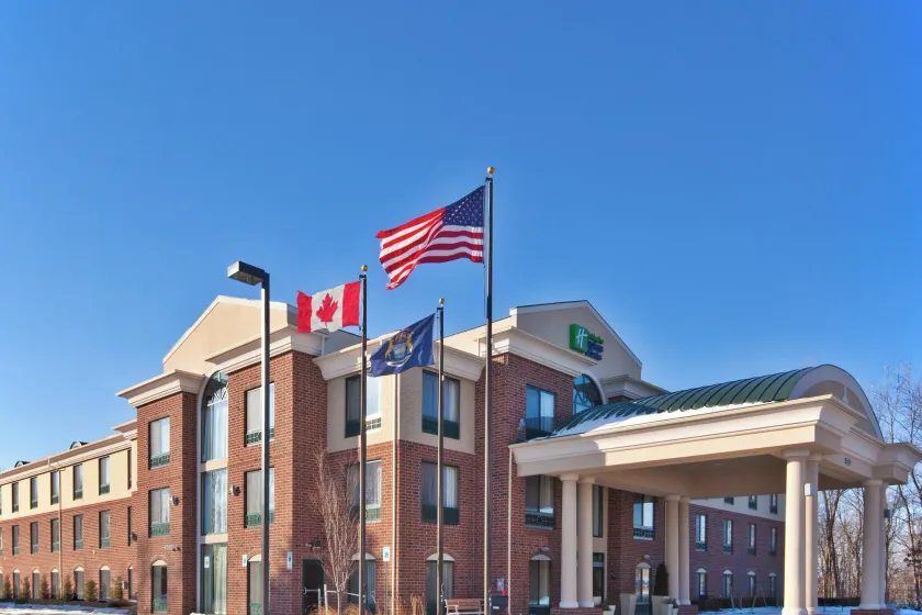 Holiday Inn Express & Suites Detroit - Novi by IHG - Image 1