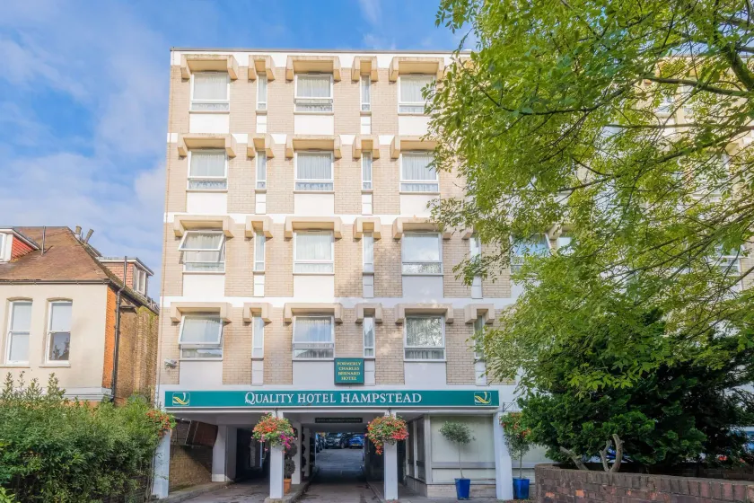 Quality Hotel Hampstead - Image 1