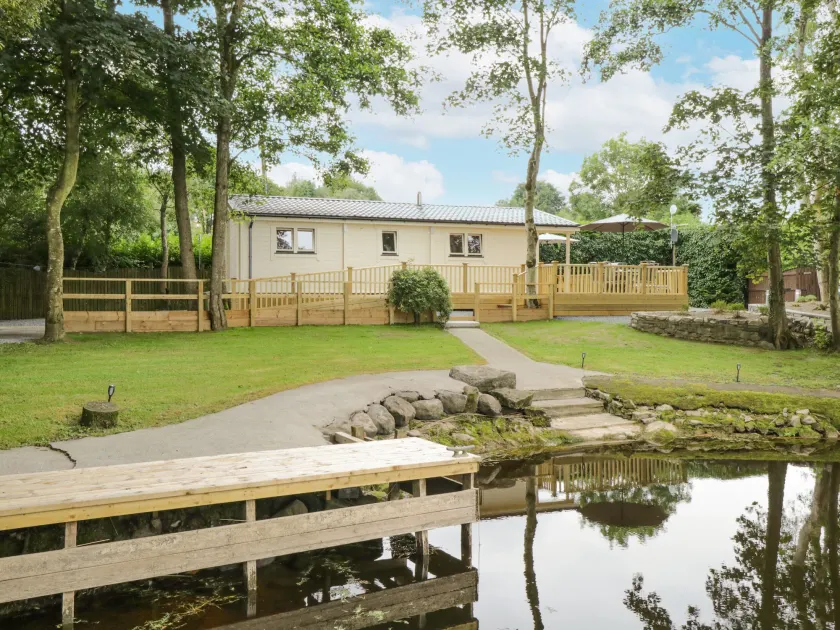 Port Heron Lodge - Image 1