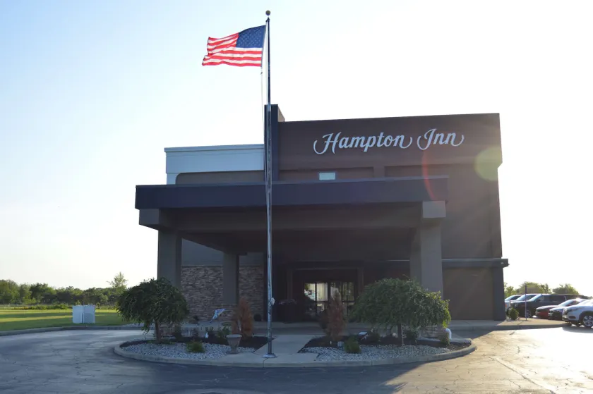 Hampton Inn by Hilton Tiffin - Image 1
