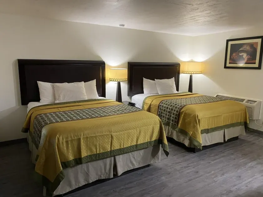 Palomino Motel - Image 1