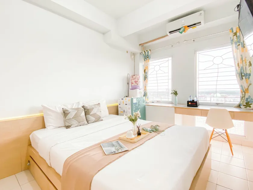 Comfy Studio Room at Patraland Urbano Apartment By Travelio - Image 1